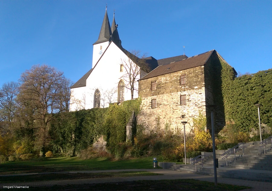 Stadtmauer Iserlohn mit Oberster Stadtkirche